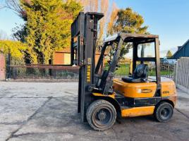 SAMUK H30D DIESEL FORKLIFT *CONTAINER SPEC* C/W PALLET TINES 