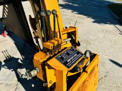 CASE VIBRATING PLOW *TO SUIT TRENCHER* C/W PIPE LAYING BLADE 