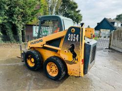 MUSTANG 2054 HIGH-FLOW SKIDSTEER *YEAR 2011, 1683 HOURS* C/W PALLET TINES 