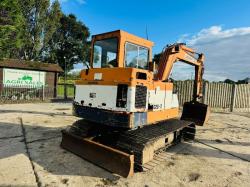 DAEWOO 028-2 TRACKED EXCAVATOR C/W BUCKET *VIDEO*