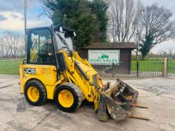 JCB 1CX 4WD BACKHOE DIGGER *2510 HOURS* C/W SELECTION OF BUCKETS & PALLET TINES 