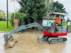 TAKEUCHI TB016 TRACKED EXCAVATOR C/W QUICK HITCH & 3 X BUCKETS *VIDEO*