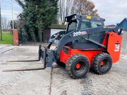 THOMAS 205 TURBO VERTICLE LIFT SKIDSTEER *HIGH FLOW* C/W PALLET TINES *VIDEO*